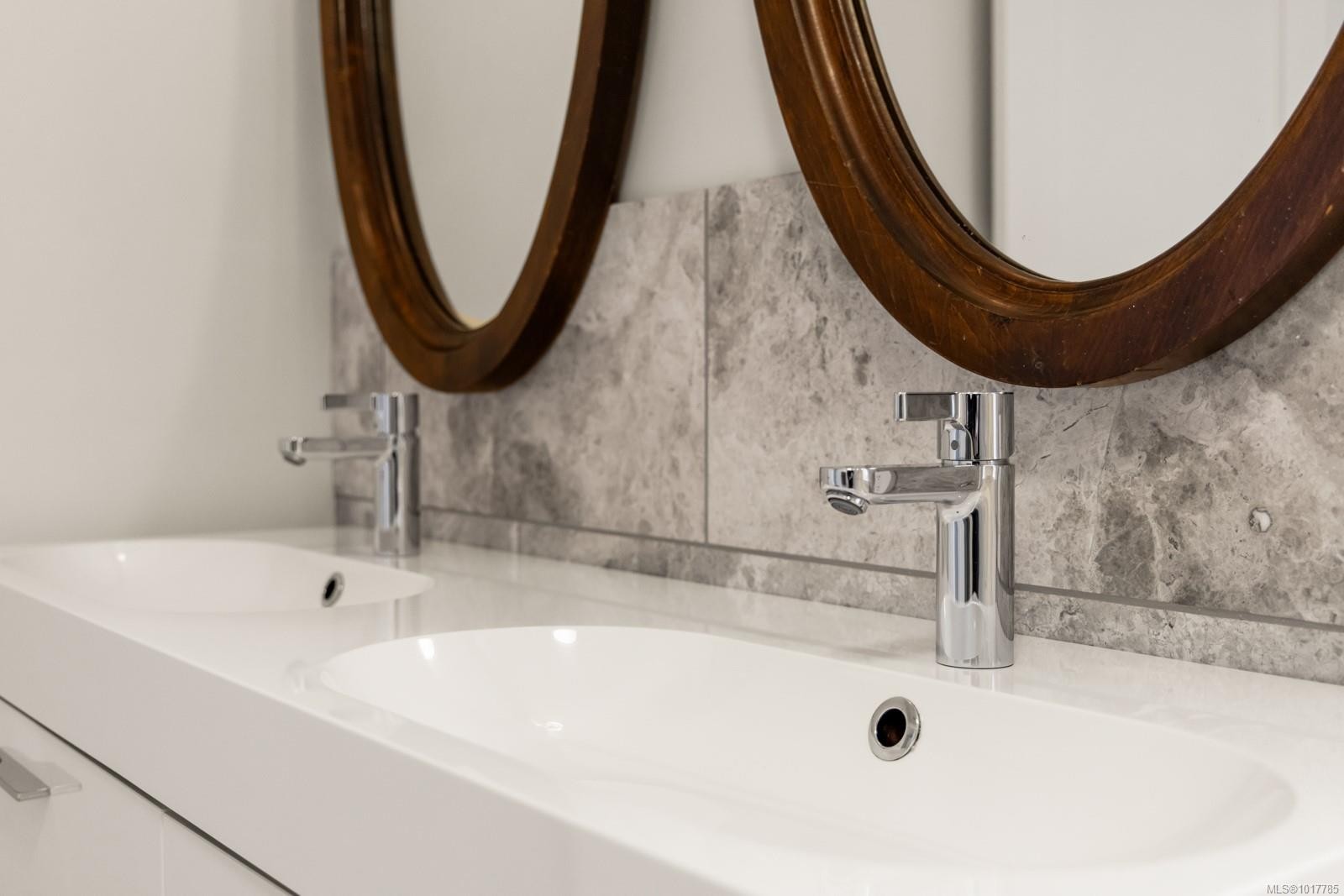 404 Constance Ave, Esquimalt, BC