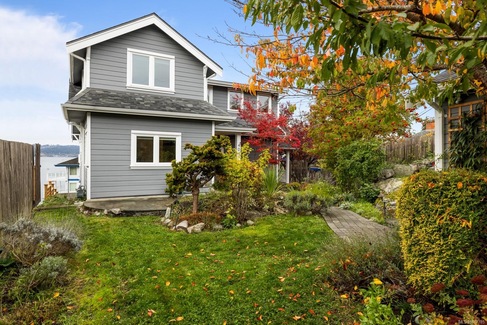 404 Constance Ave, Esquimalt, BC