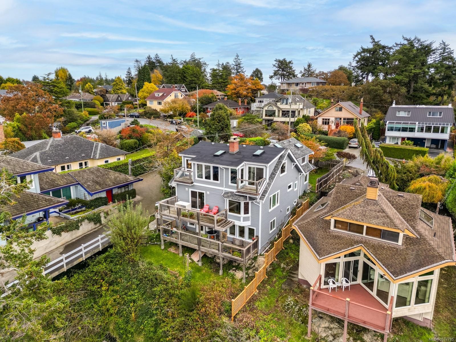 404 Constance Ave, Esquimalt, BC