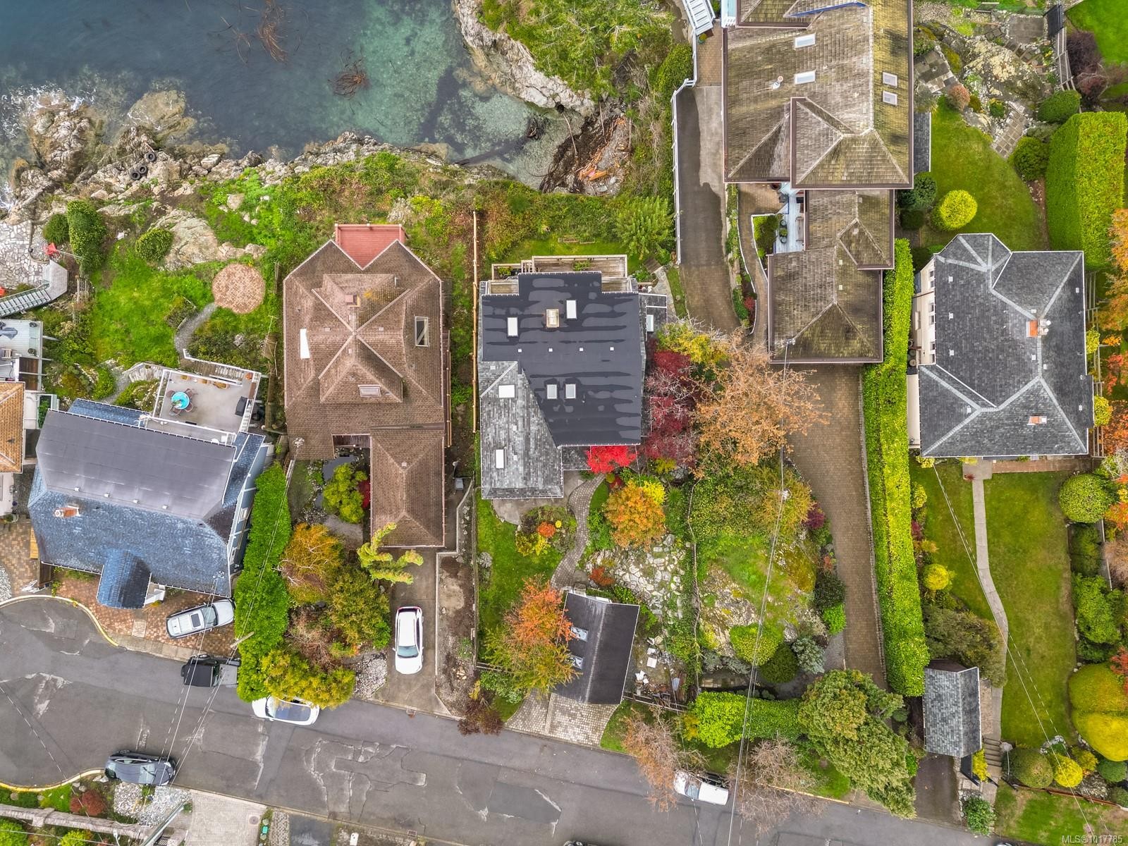 404 Constance Ave, Esquimalt, BC