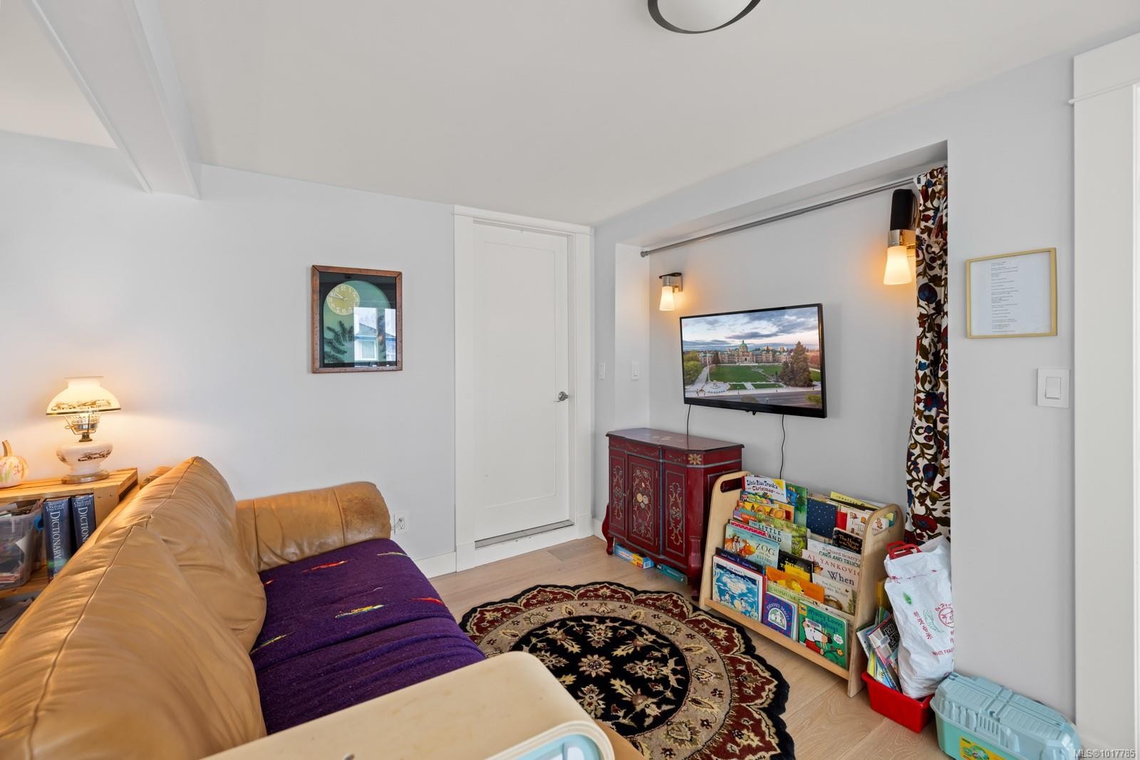 404 Constance Ave, Esquimalt, BC