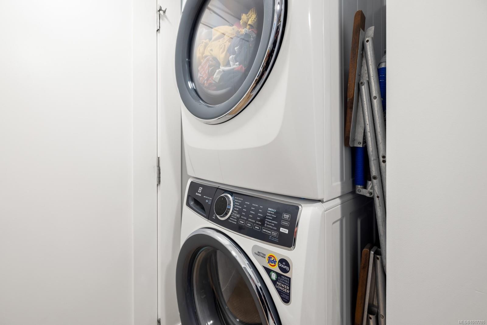 404 Constance Ave, Esquimalt, BC