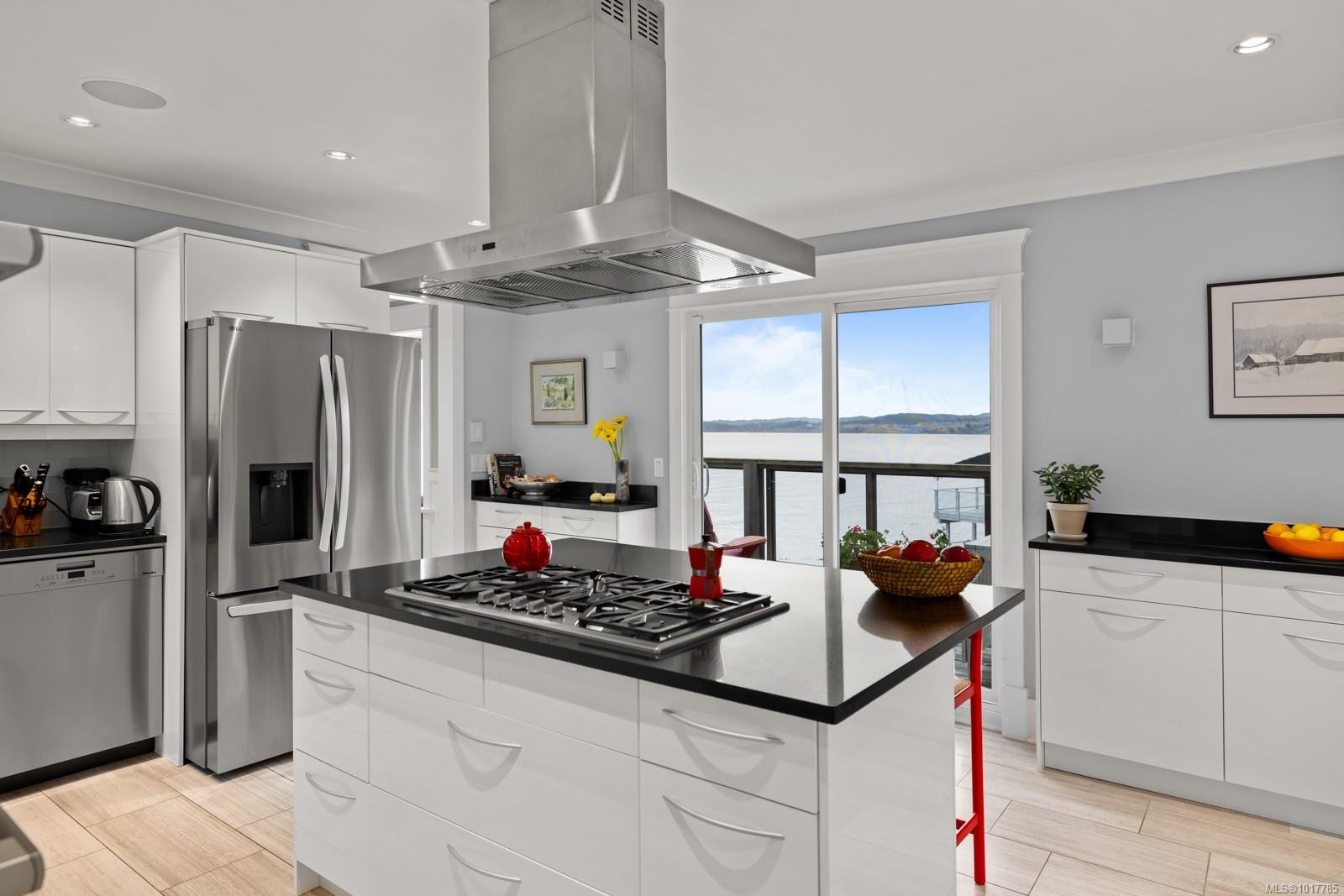 404 Constance Ave, Esquimalt, BC