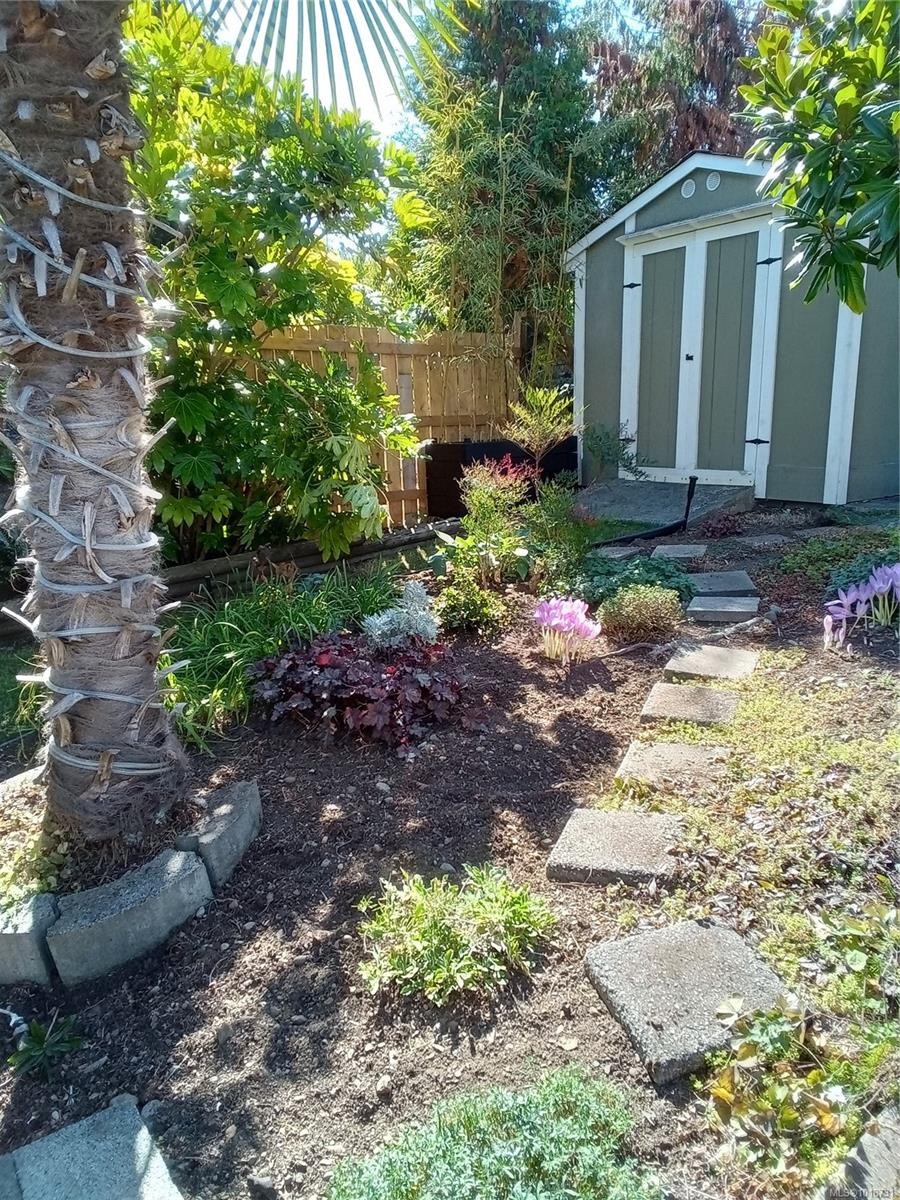 1379 Reef Rd, Nanoose Bay, BC