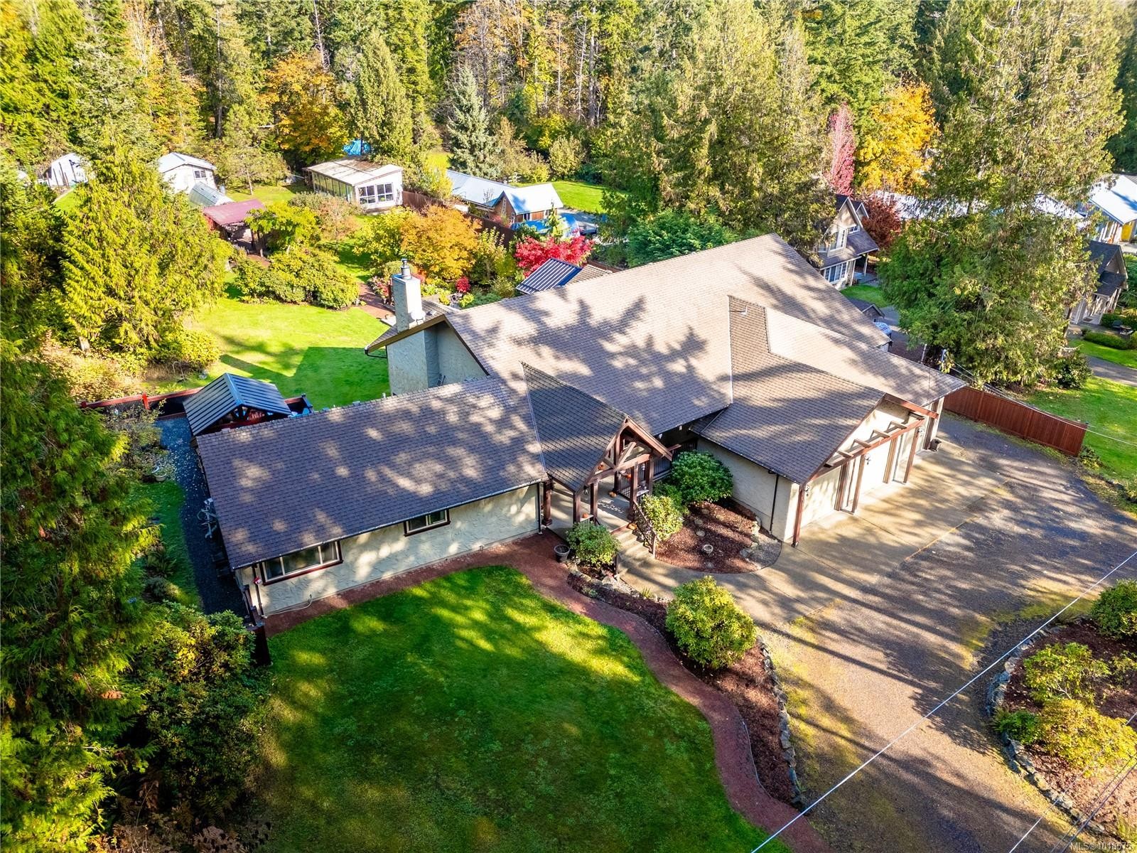571 Meredith Rd, Mill Bay, BC