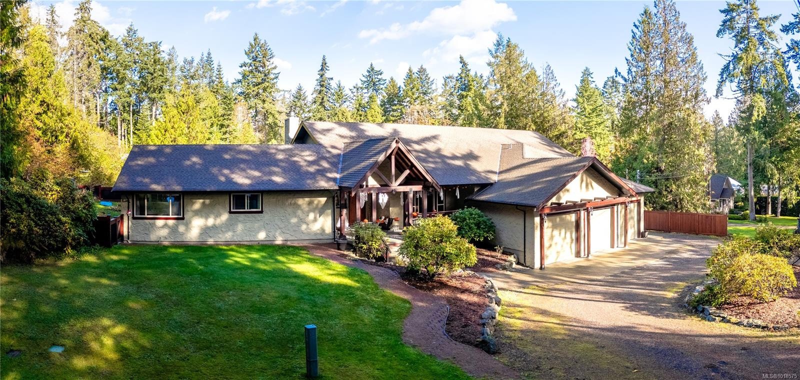 571 Meredith Rd, Mill Bay, BC