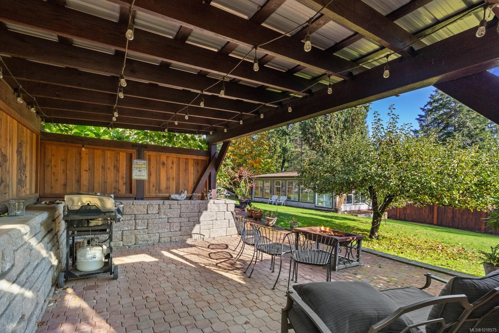 571 Meredith Rd, Mill Bay, BC