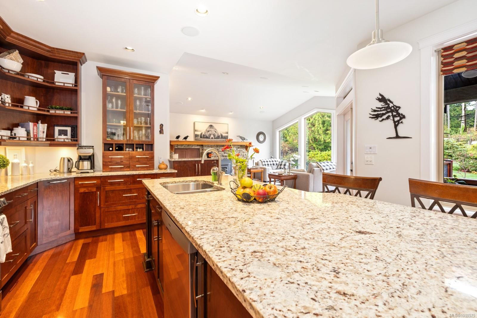 571 Meredith Rd, Mill Bay, BC