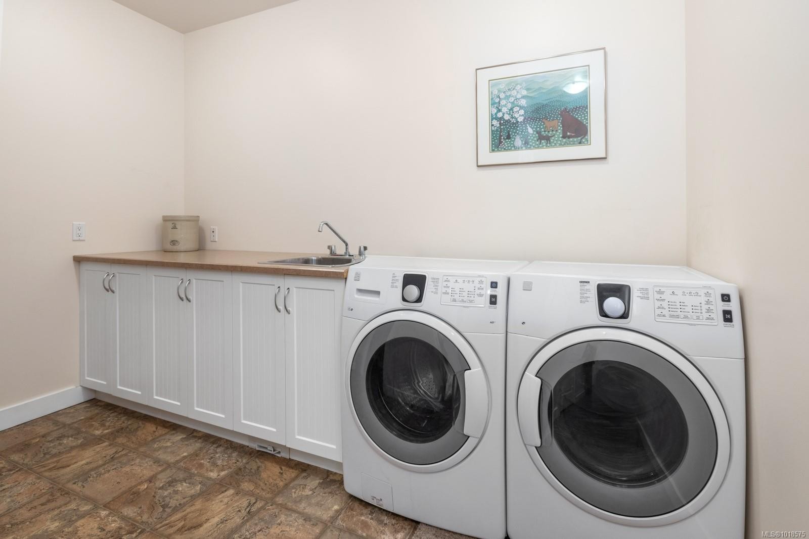 571 Meredith Rd, Mill Bay, BC