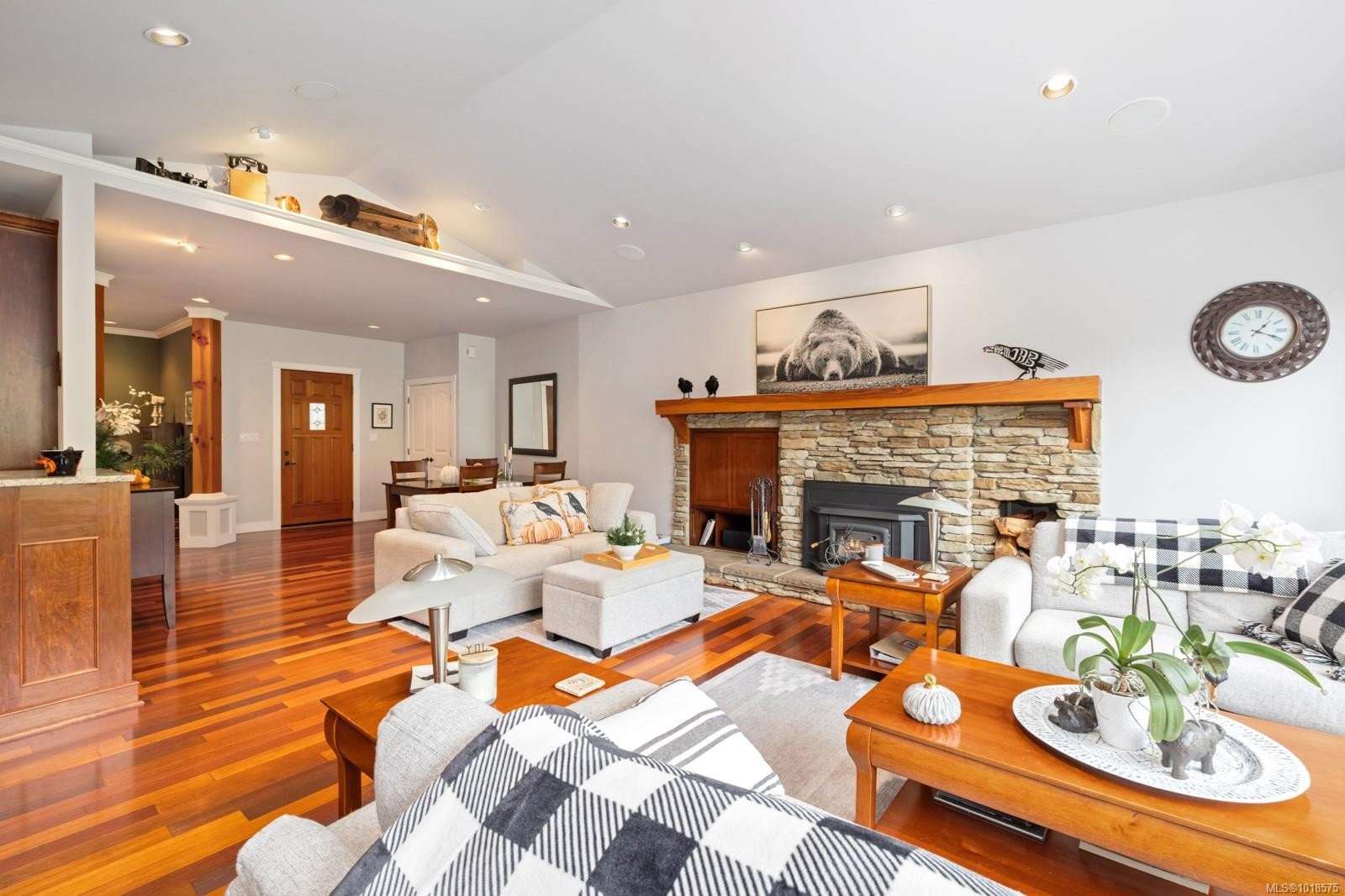 571 Meredith Rd, Mill Bay, BC