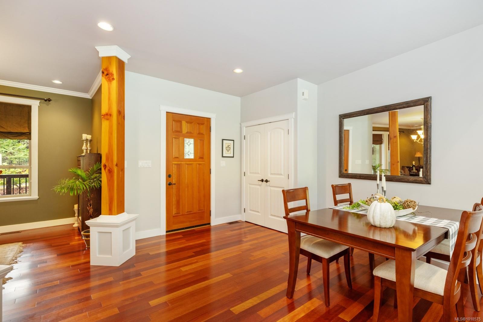 571 Meredith Rd, Mill Bay, BC