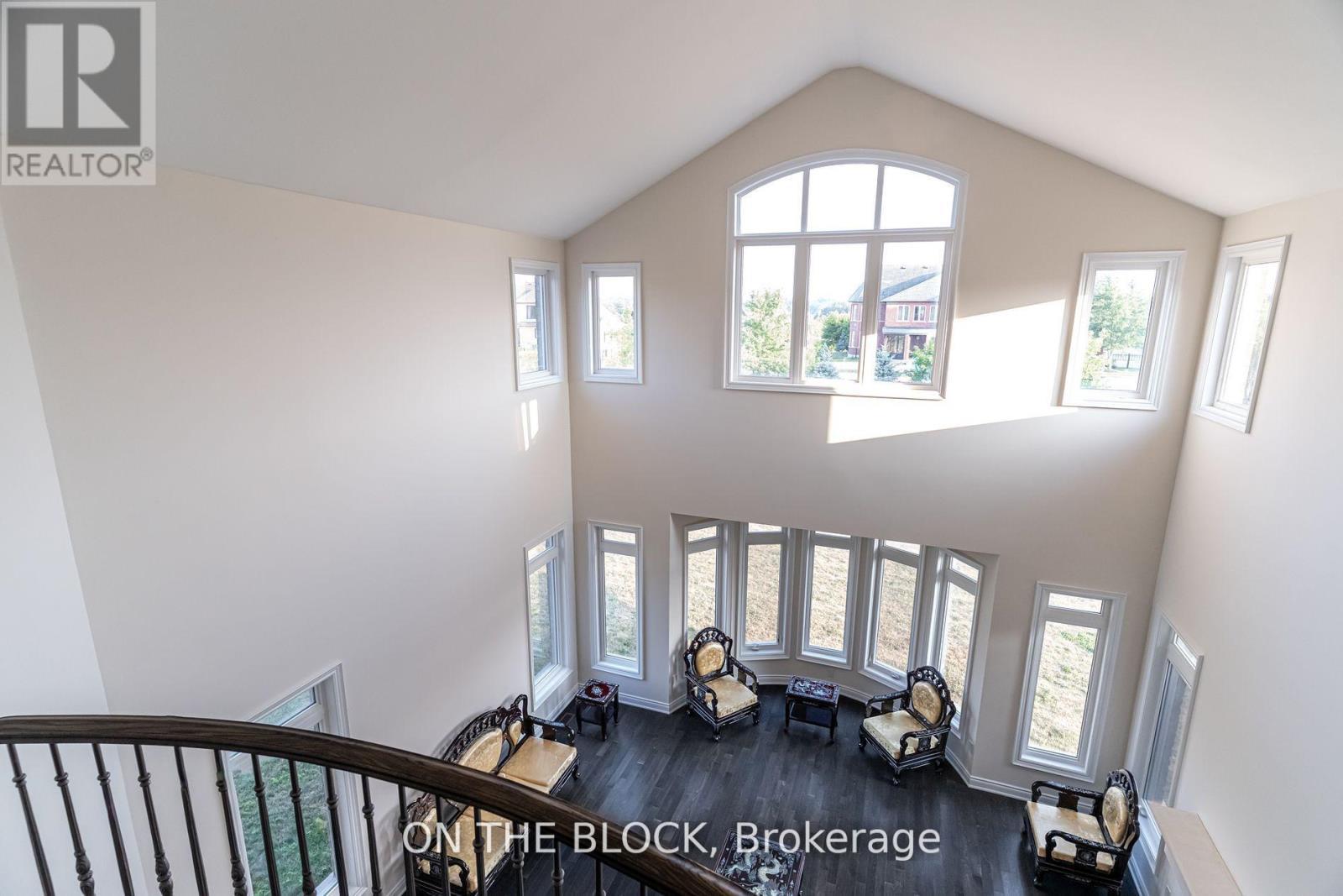 24 Whitewood Drive, Whitchurch-Stouffville, ON - Indoor Photo Showing Other Room