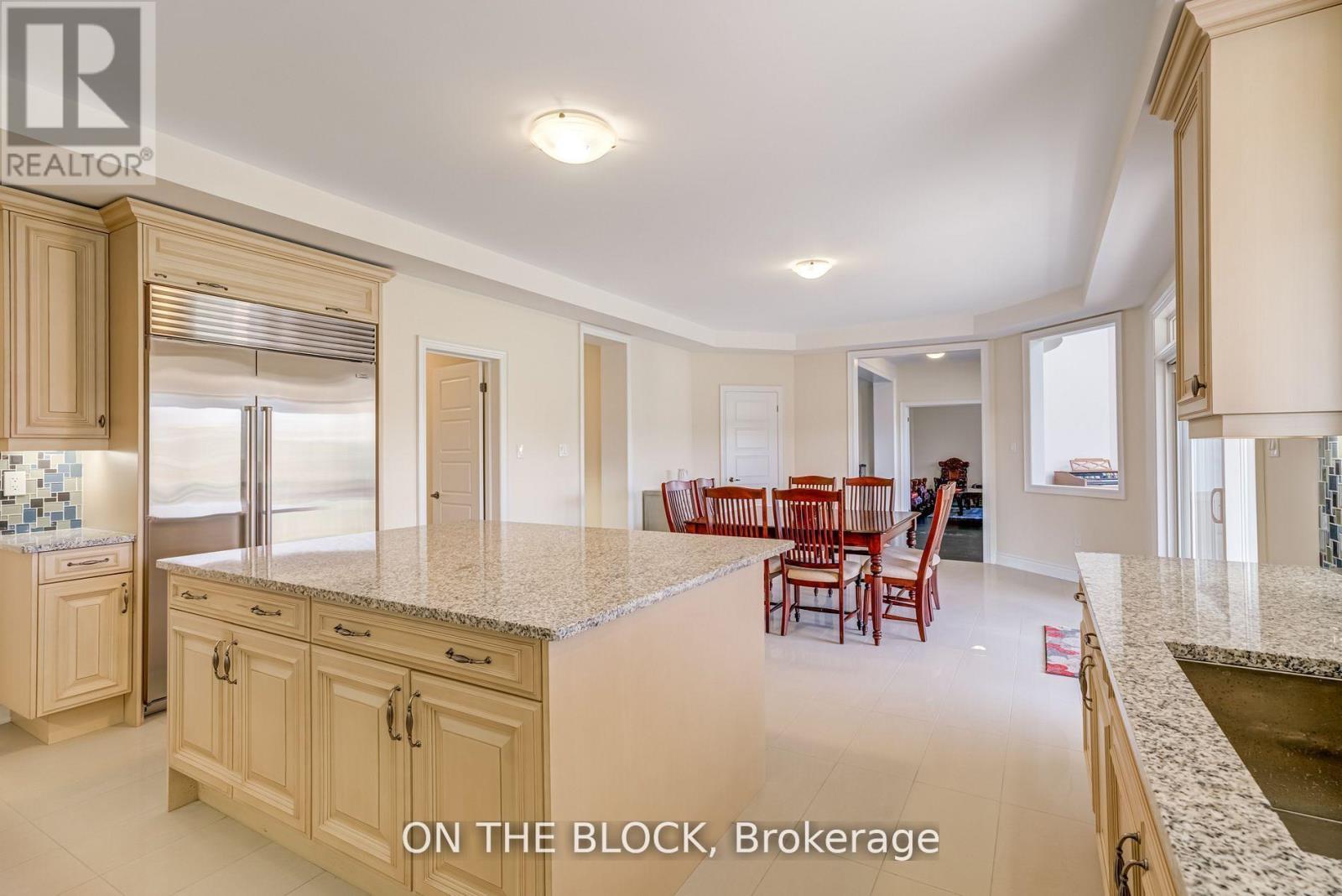 24 Whitewood Drive, Whitchurch-Stouffville, ON - Indoor