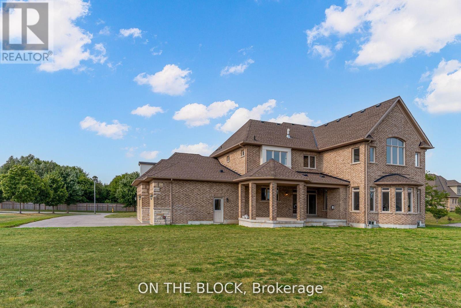 24 Whitewood Drive, Whitchurch-Stouffville, ON - Outdoor