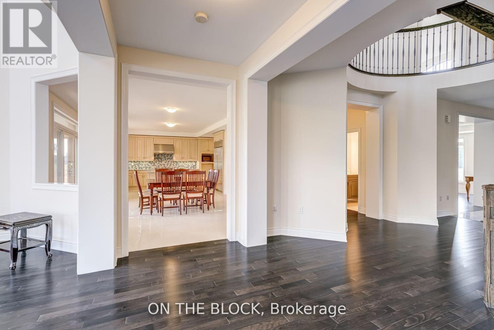 24 Whitewood Drive, Whitchurch-Stouffville, ON - Indoor Photo Showing Other Room