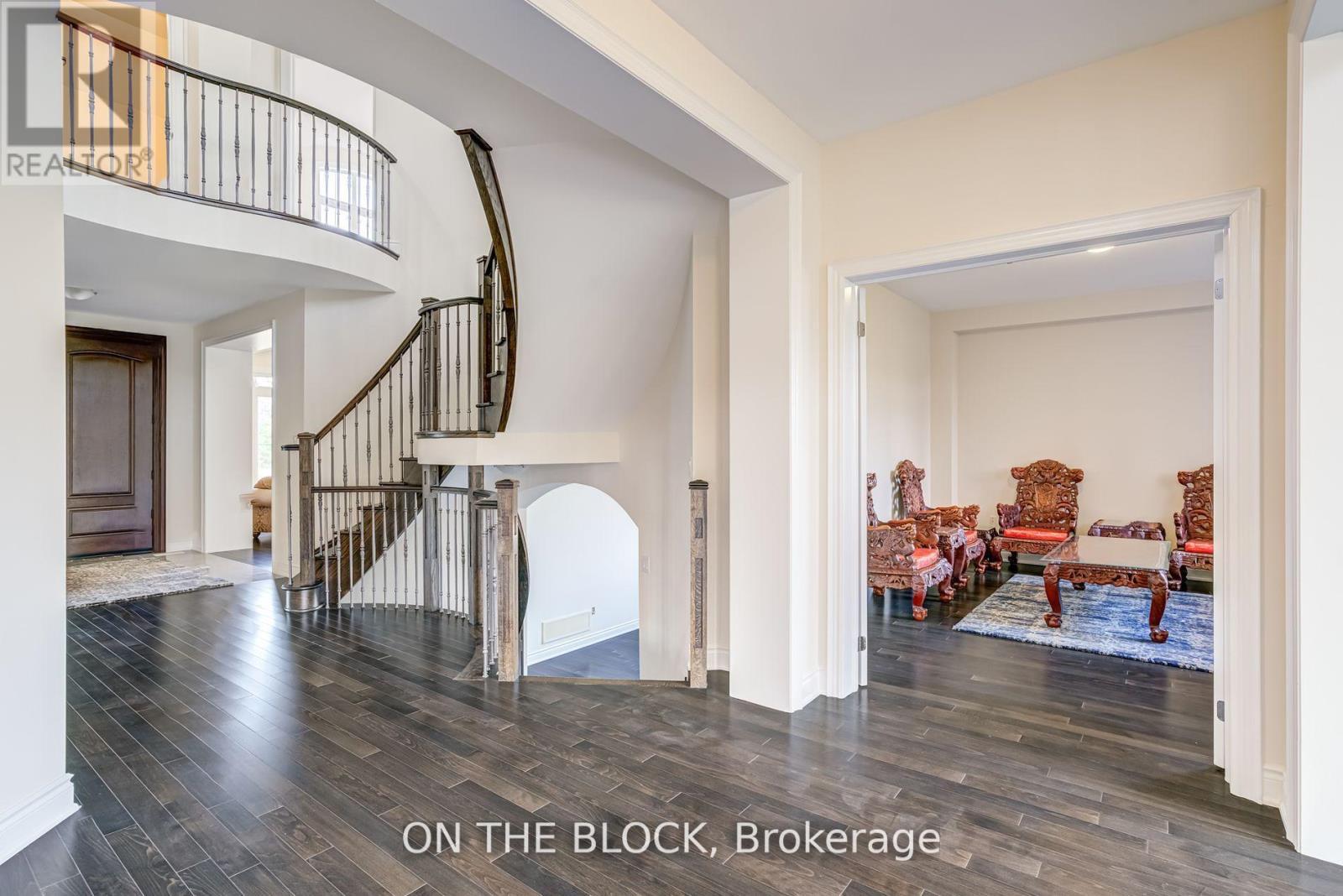 24 Whitewood Drive, Whitchurch-Stouffville, ON - Indoor Photo Showing Other Room