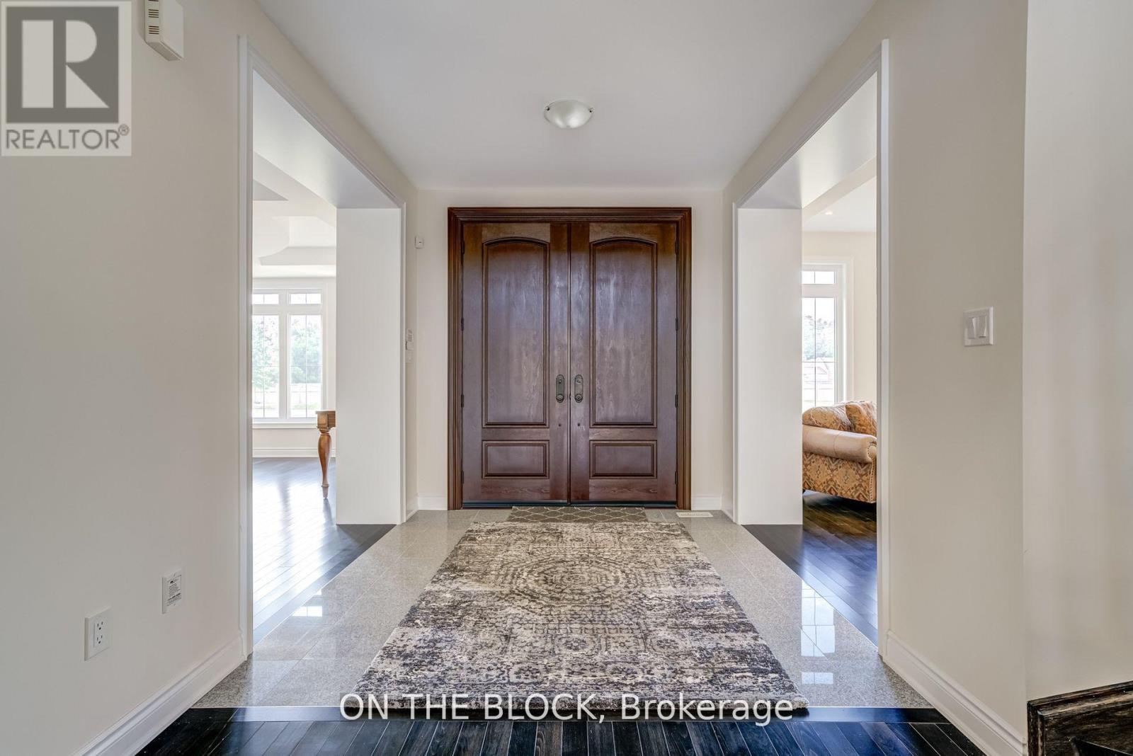 24 Whitewood Drive, Whitchurch-Stouffville, ON - Indoor Photo Showing Other Room