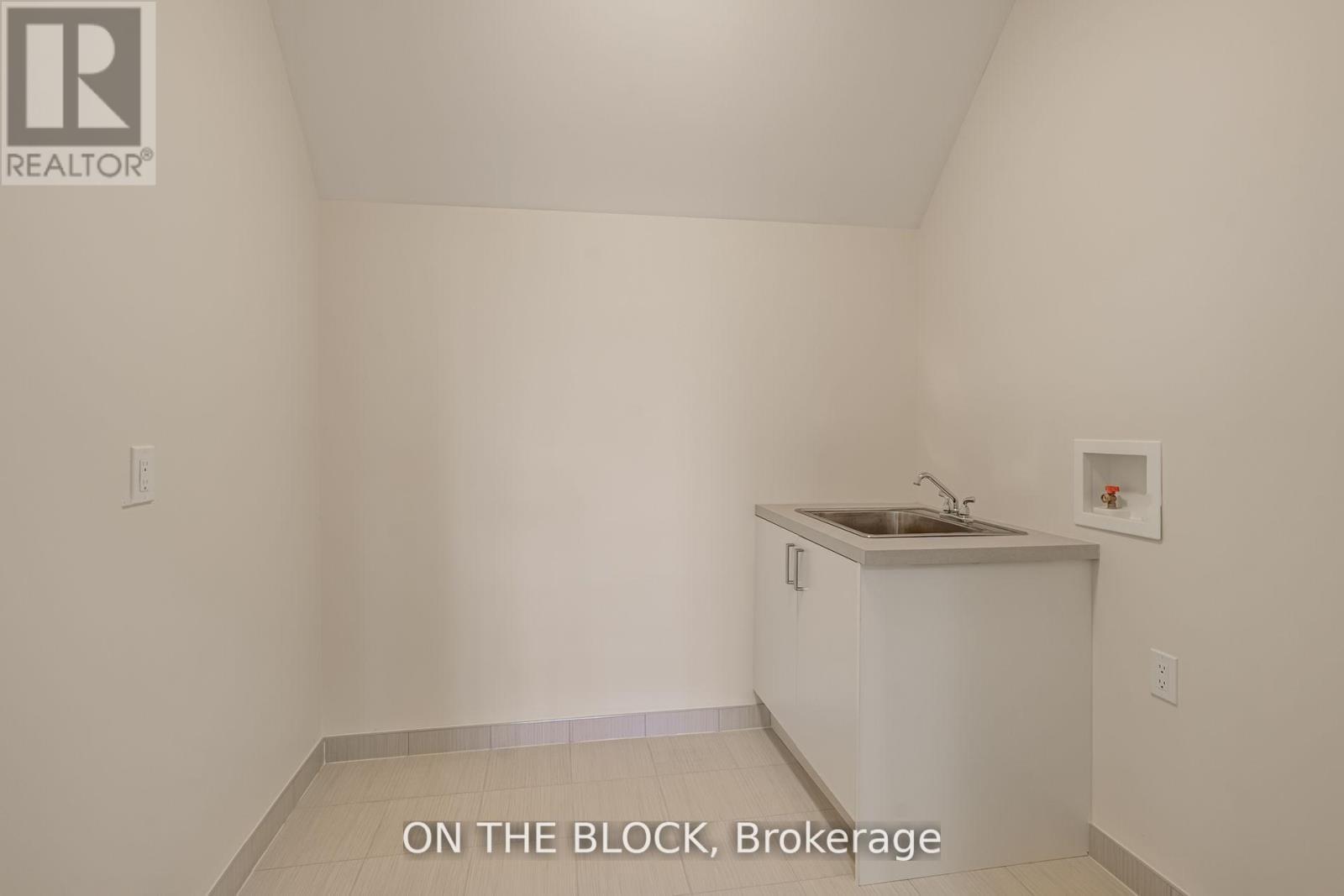 24 Whitewood Drive, Whitchurch-Stouffville, ON - Indoor