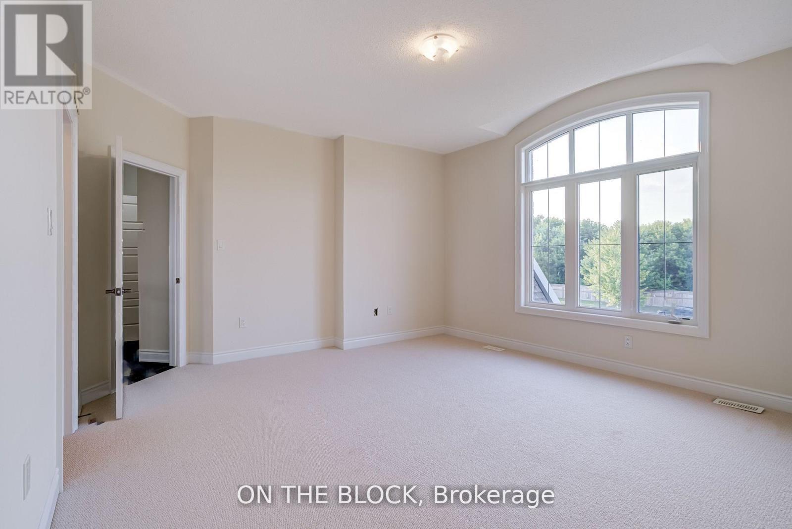 24 Whitewood Drive, Whitchurch-Stouffville, ON - Indoor Photo Showing Other Room