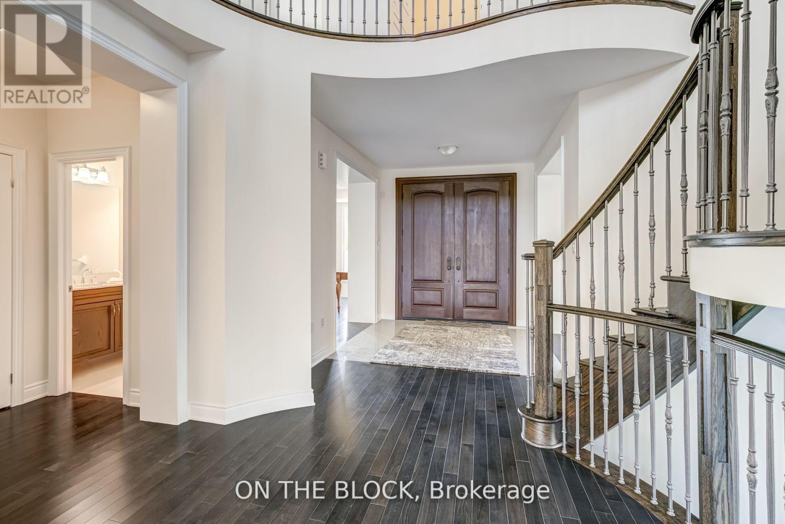 24 Whitewood Drive, Whitchurch-Stouffville, ON - Indoor Photo Showing Other Room