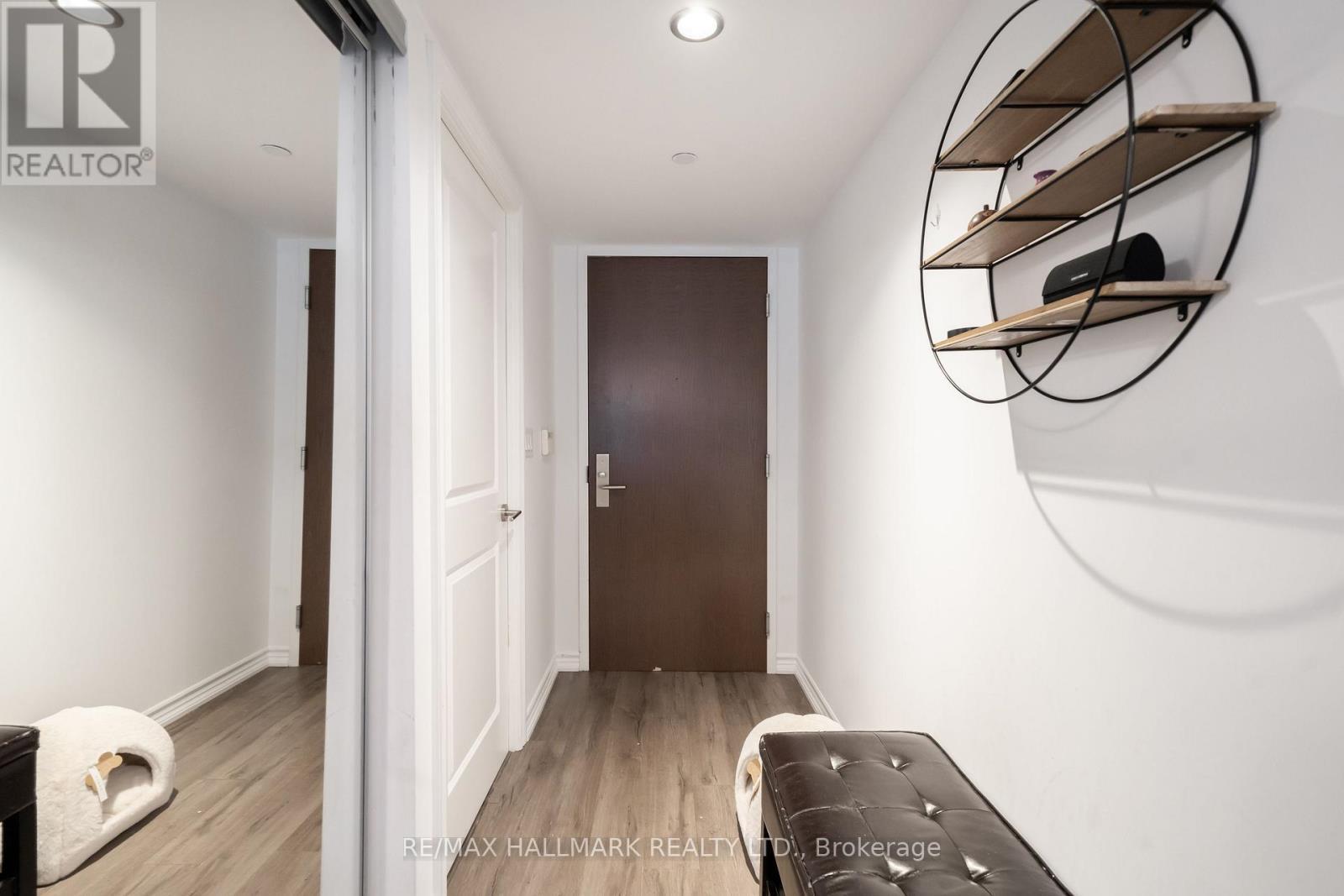 1703 - 386 Yonge Street, Toronto, ON - Indoor Photo Showing Other Room