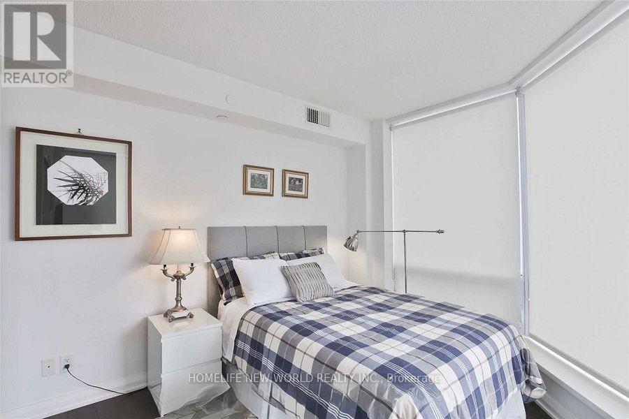 2313 - 155 Yorkville Avenue, Toronto, ON - Indoor Photo Showing Bedroom