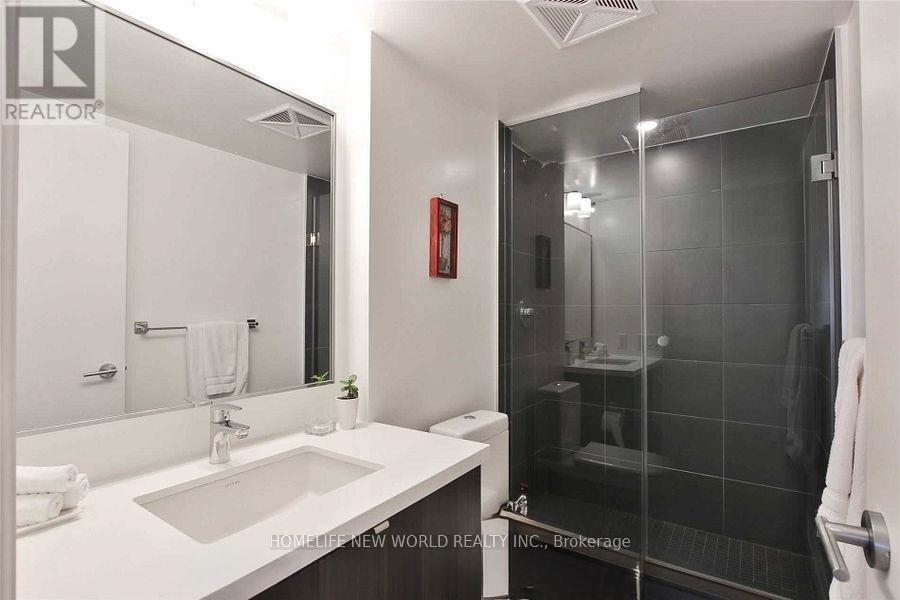 2313 - 155 Yorkville Avenue, Toronto, ON - Indoor Photo Showing Bathroom