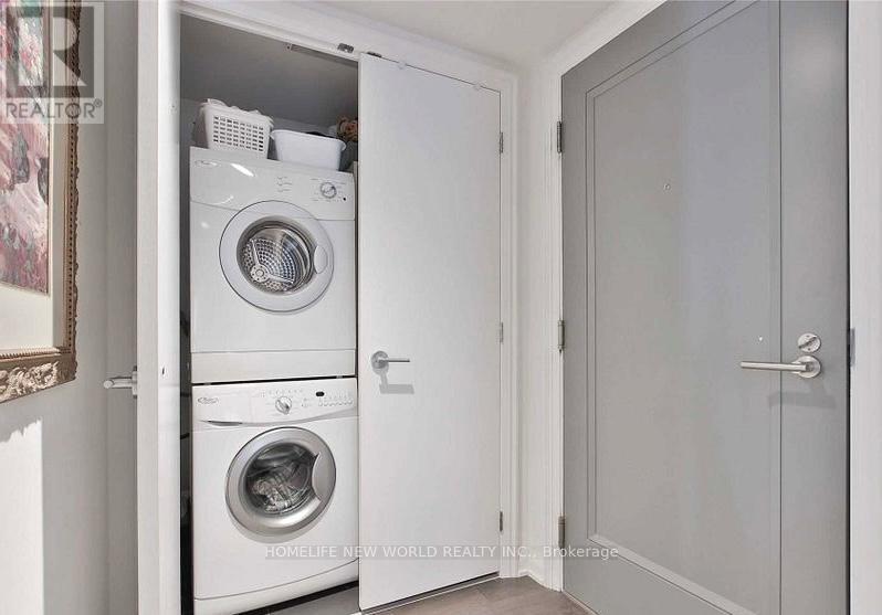 2313 - 155 Yorkville Avenue, Toronto, ON - Indoor Photo Showing Laundry Room