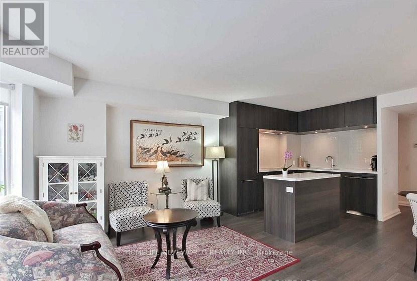 2313 - 155 Yorkville Avenue, Toronto, ON - Indoor Photo Showing Living Room