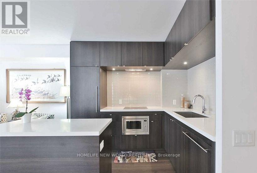 2313 - 155 Yorkville Avenue, Toronto, ON - Indoor Photo Showing Kitchen With Upgraded Kitchen