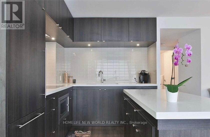 2313 - 155 Yorkville Avenue, Toronto, ON - Indoor Photo Showing Kitchen With Upgraded Kitchen