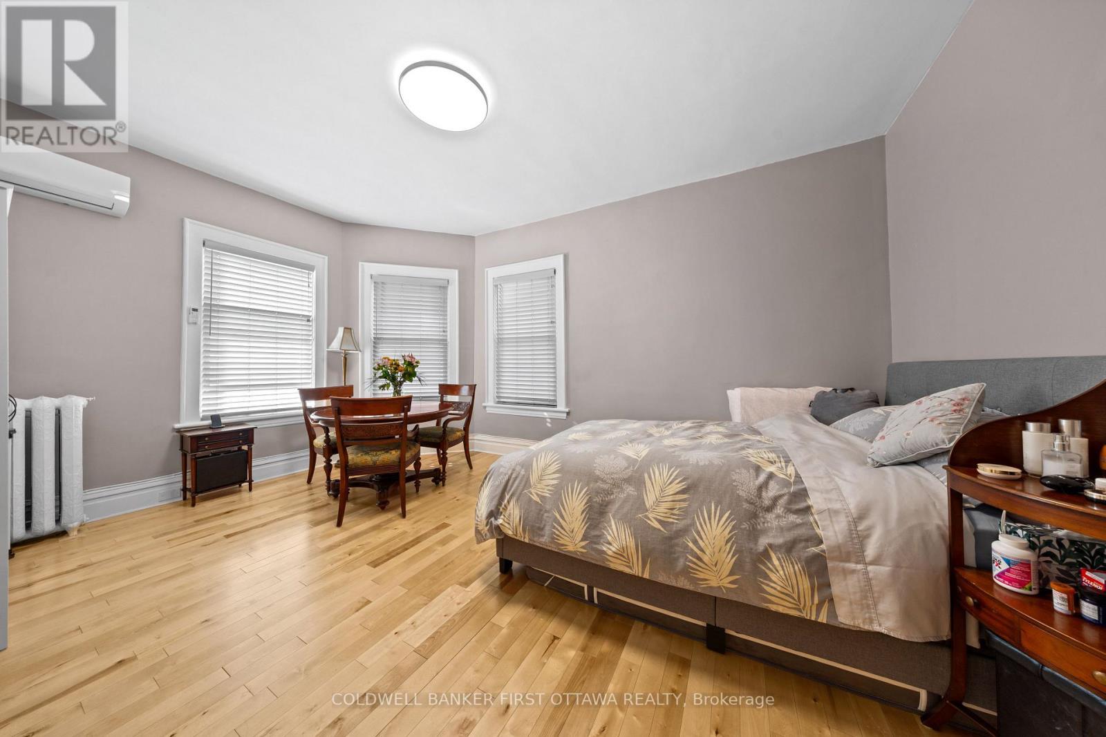 245 Bay Street, Ottawa, ON