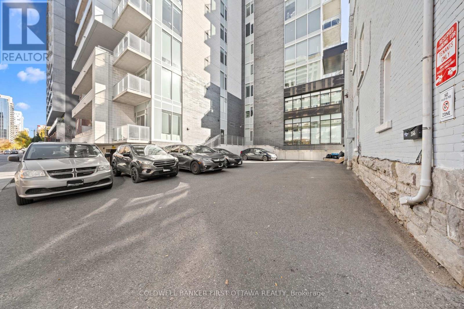 245 Bay Street, Ottawa, ON