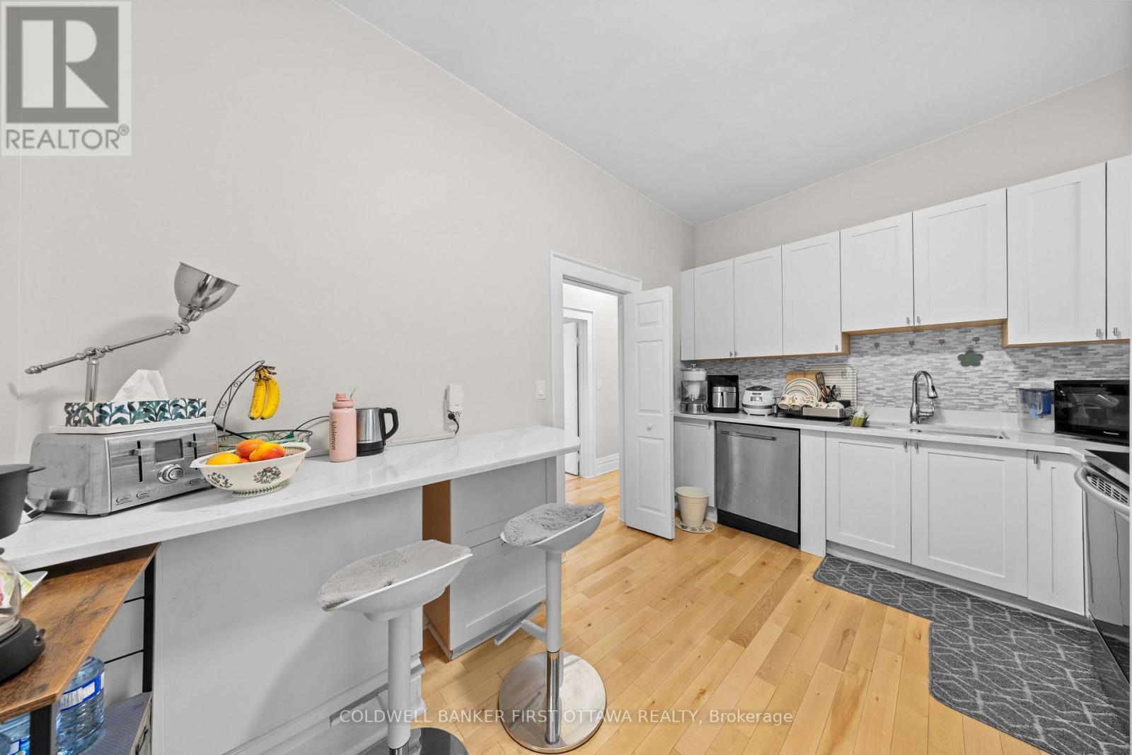 245 Bay Street, Ottawa, ON