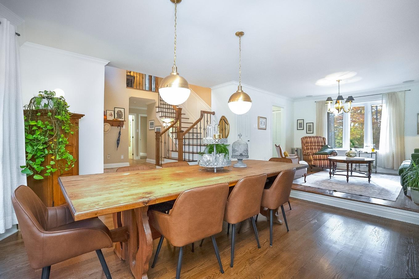Dining room - 2580 Rue De L'Écusson, Saint-Lazare, QC - Indoor Photo Showing Dining Room