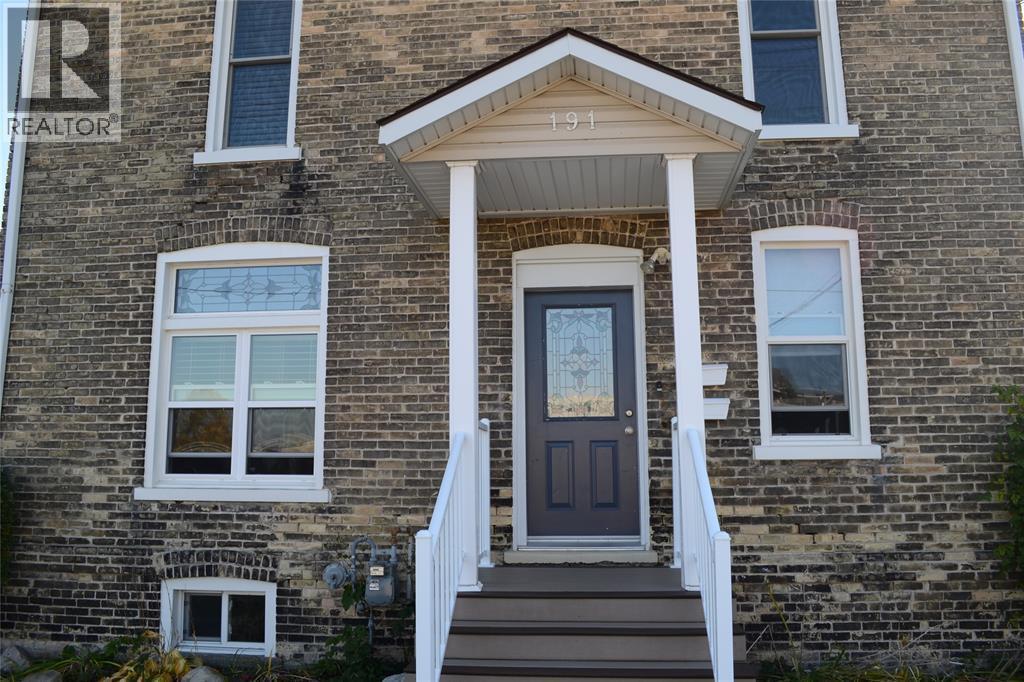 191 Maxwell Street Unit# 2 (Upper), Sarnia, ON - Outdoor With Facade