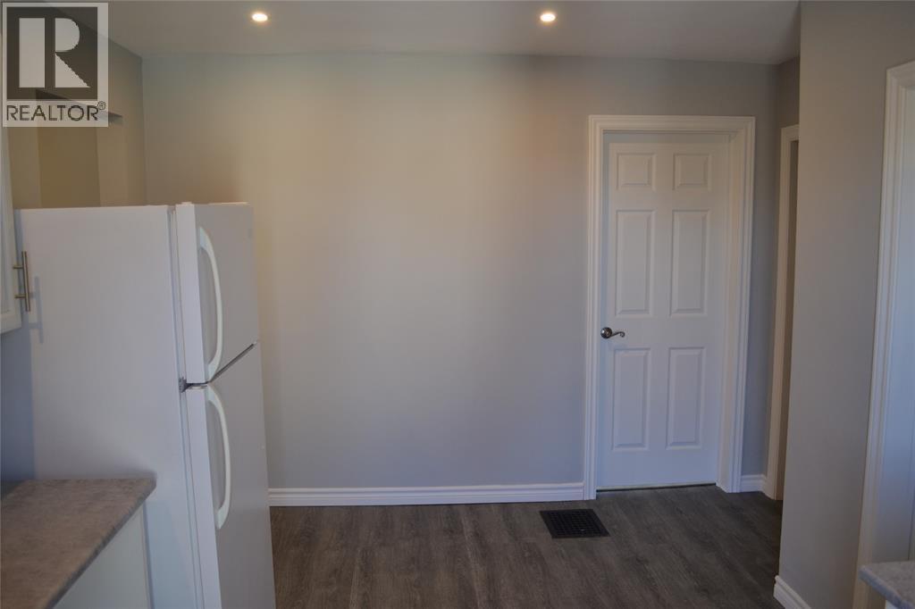 191 Maxwell Street Unit# 2 (Upper), Sarnia, ON - Indoor Photo Showing Other Room