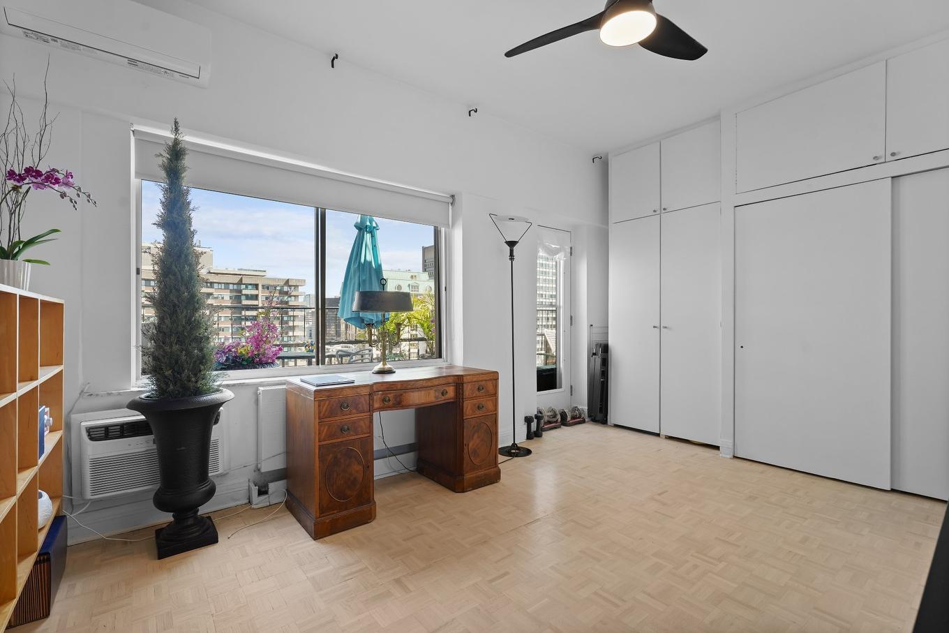 Bedroom - 1203-3445 Rue Drummond, Montréal (Ville-Marie), QC