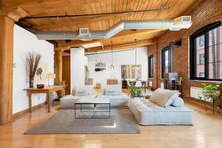 204-3830 Rue St-Ambroise Montréal (Le Sud-Ouest), QC H4C 3L9