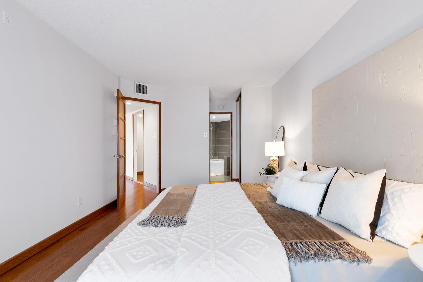 Chambre à coucher principale - B-504-2635 Rue Rufus-Rockhead, Montréal (Le Sud-Ouest), QC - Indoor Photo Showing Bedroom