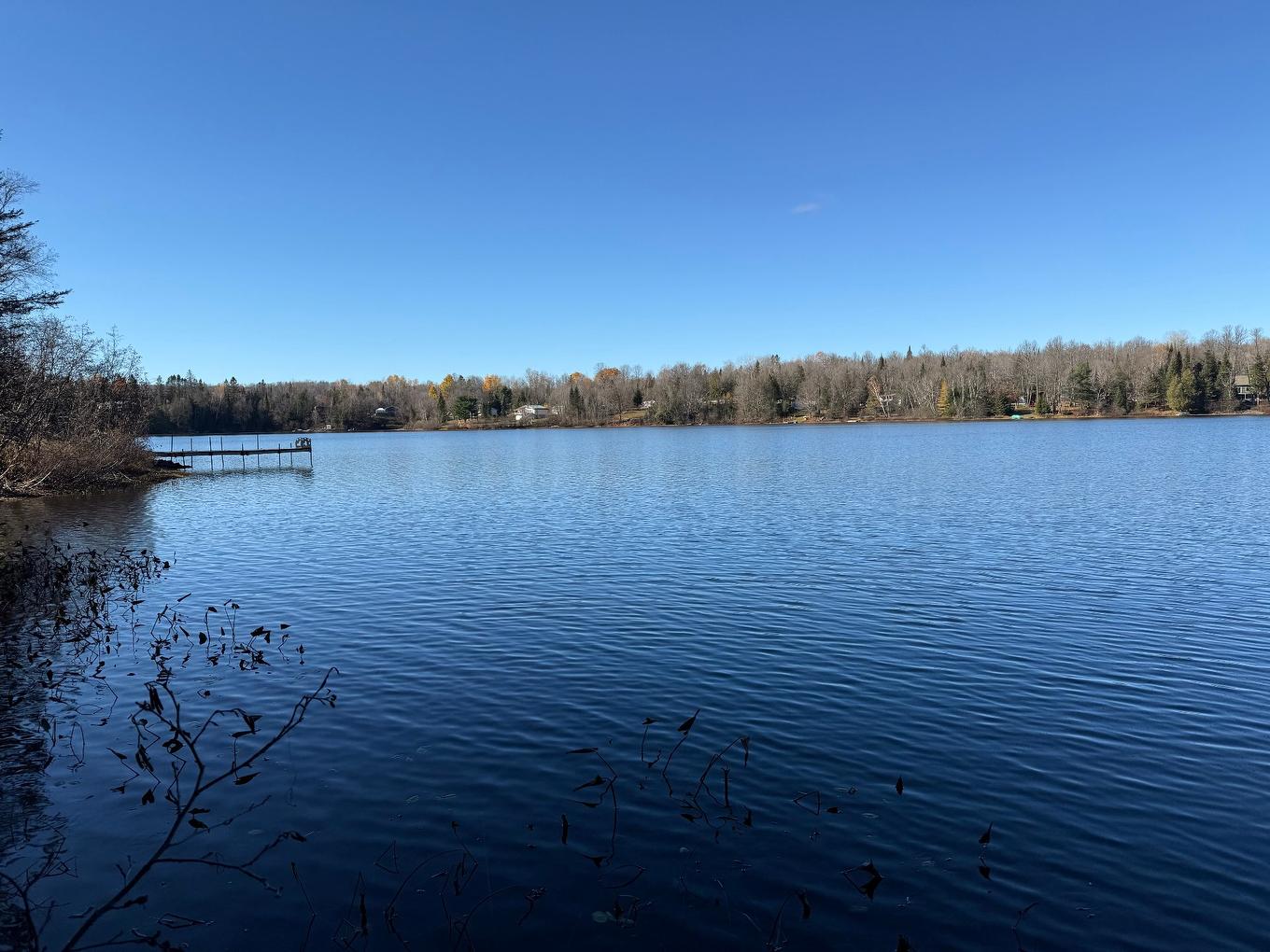 Waterfront - 247 Ch. Du Lac-À-Larche, Cayamant, QC