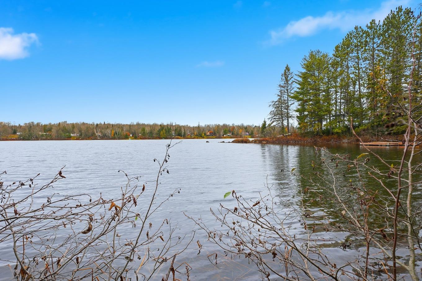 Waterfront - 247 Ch. Du Lac-À-Larche, Cayamant, QC