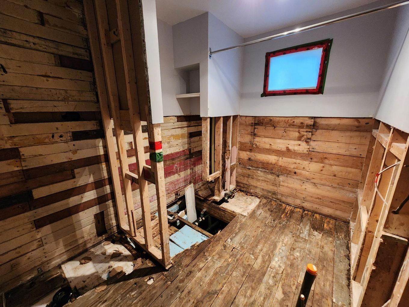 Salle de bains - 750 3E Rue, Saint-Jean-Sur-Richelieu, QC - Indoor Photo Showing Other Room