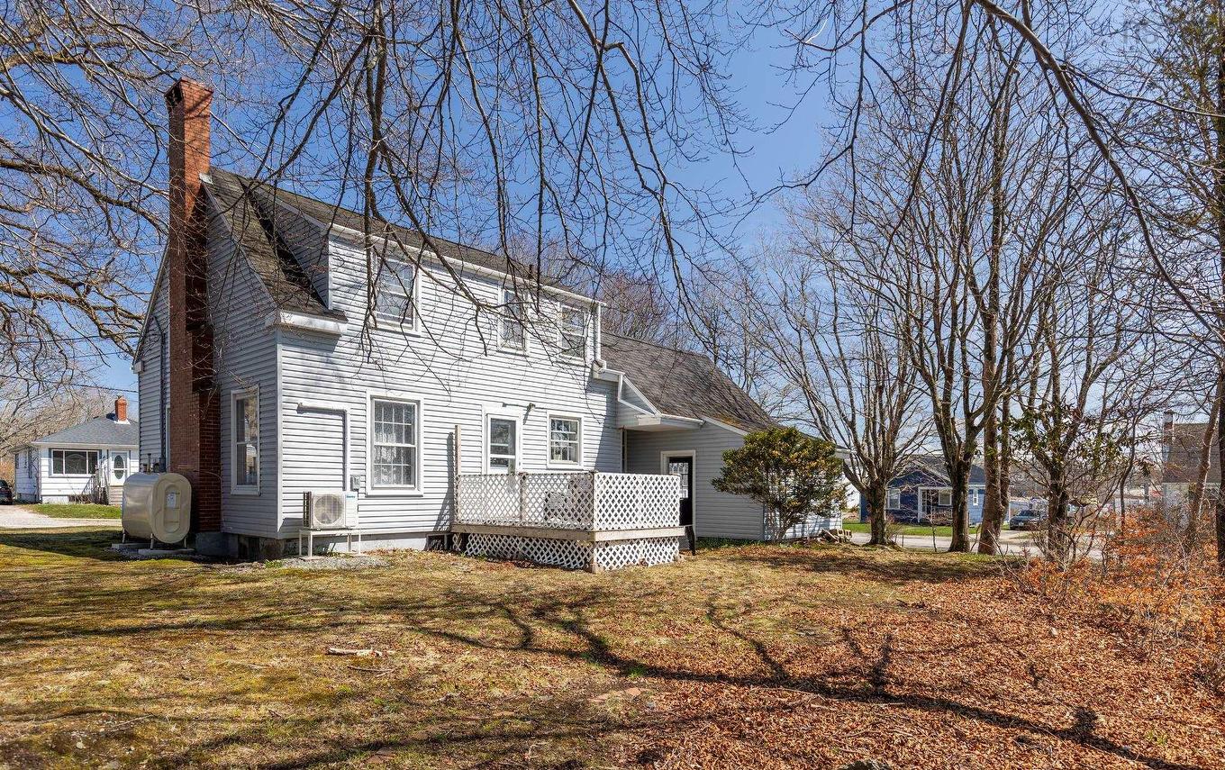 91 Cliff Street, Yarmouth, NS