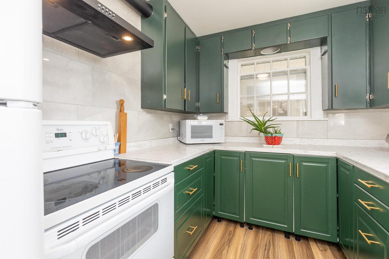 91 Cliff Street, Yarmouth, NS