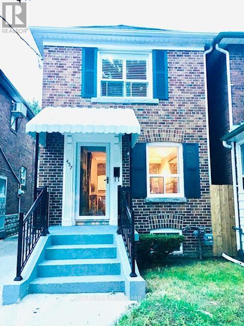 Front of 457 Mortimer Avenue - Main & 2Nd Floors - 457 Mortimer Avenue, Toronto, ON - Outdoor