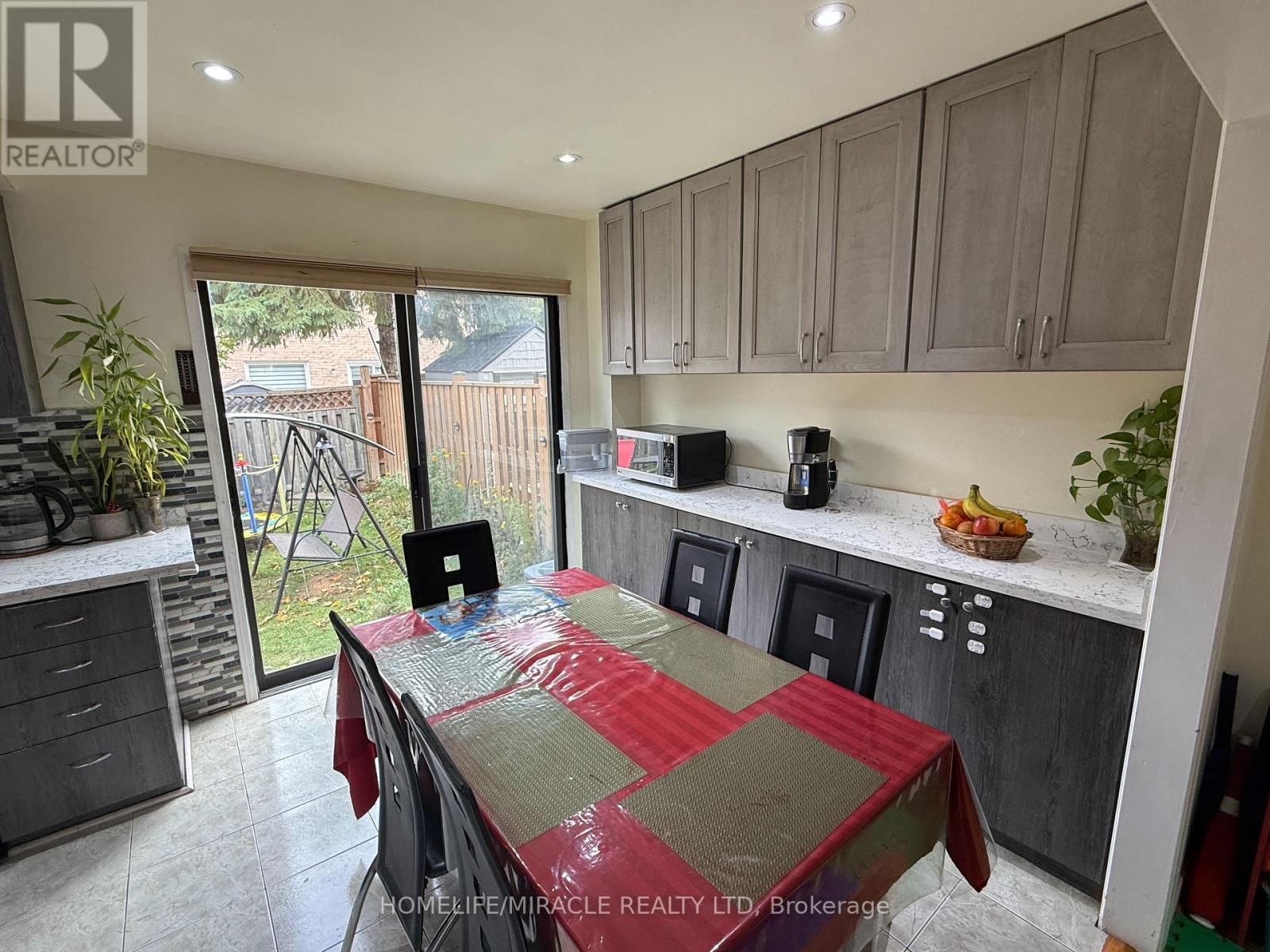 Main &Second Floor - 2 Ketchum Crescent, Markham, ON - Indoor Photo Showing Other Room