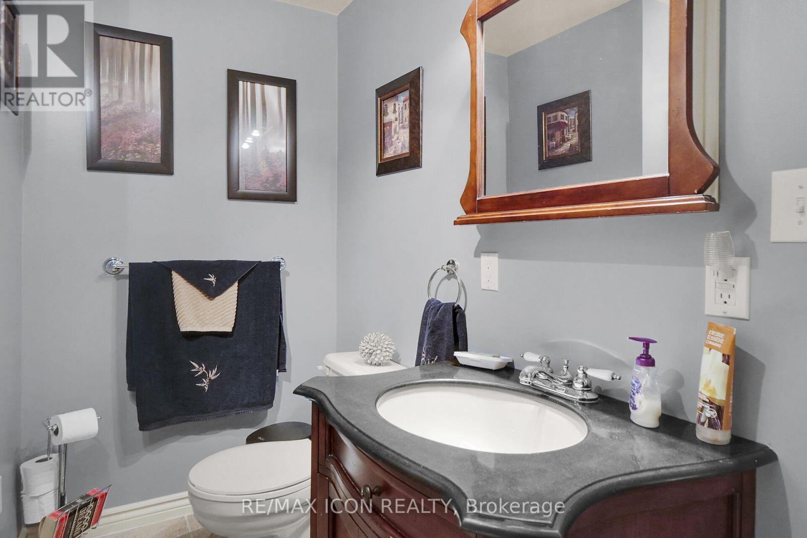 21 Lunn Lane, Dutton/Dunwich (Wallacetown), ON - Indoor Photo Showing Bathroom