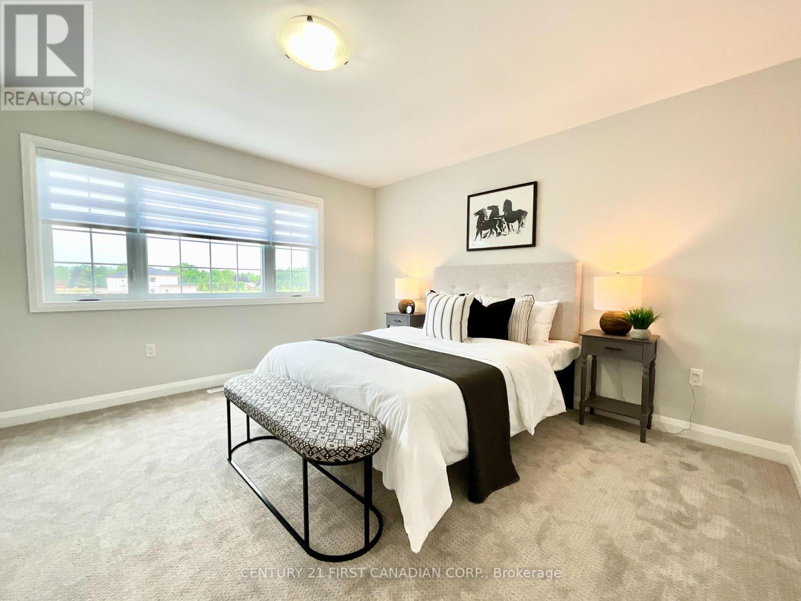 6 Sheldabren Street, North Middlesex (Ailsa Craig), ON - Indoor Photo Showing Bedroom