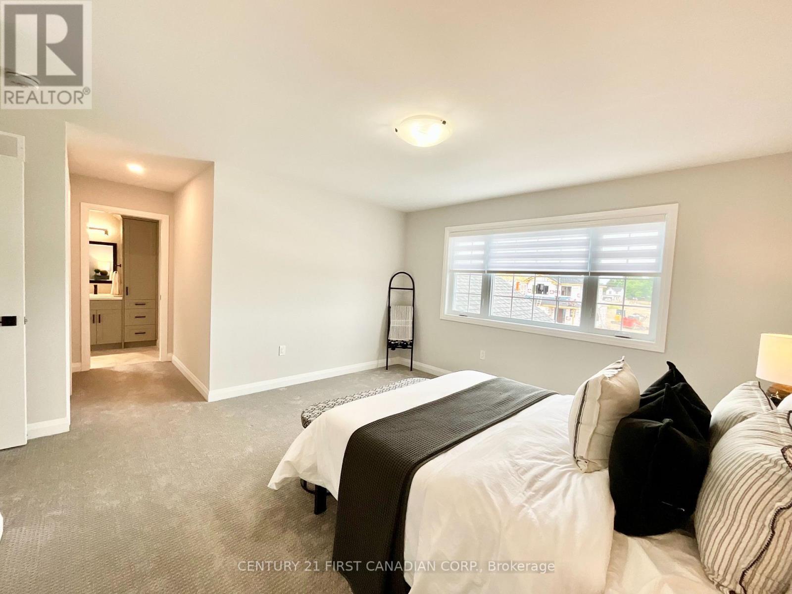 6 Sheldabren Street, North Middlesex (Ailsa Craig), ON - Indoor Photo Showing Bedroom